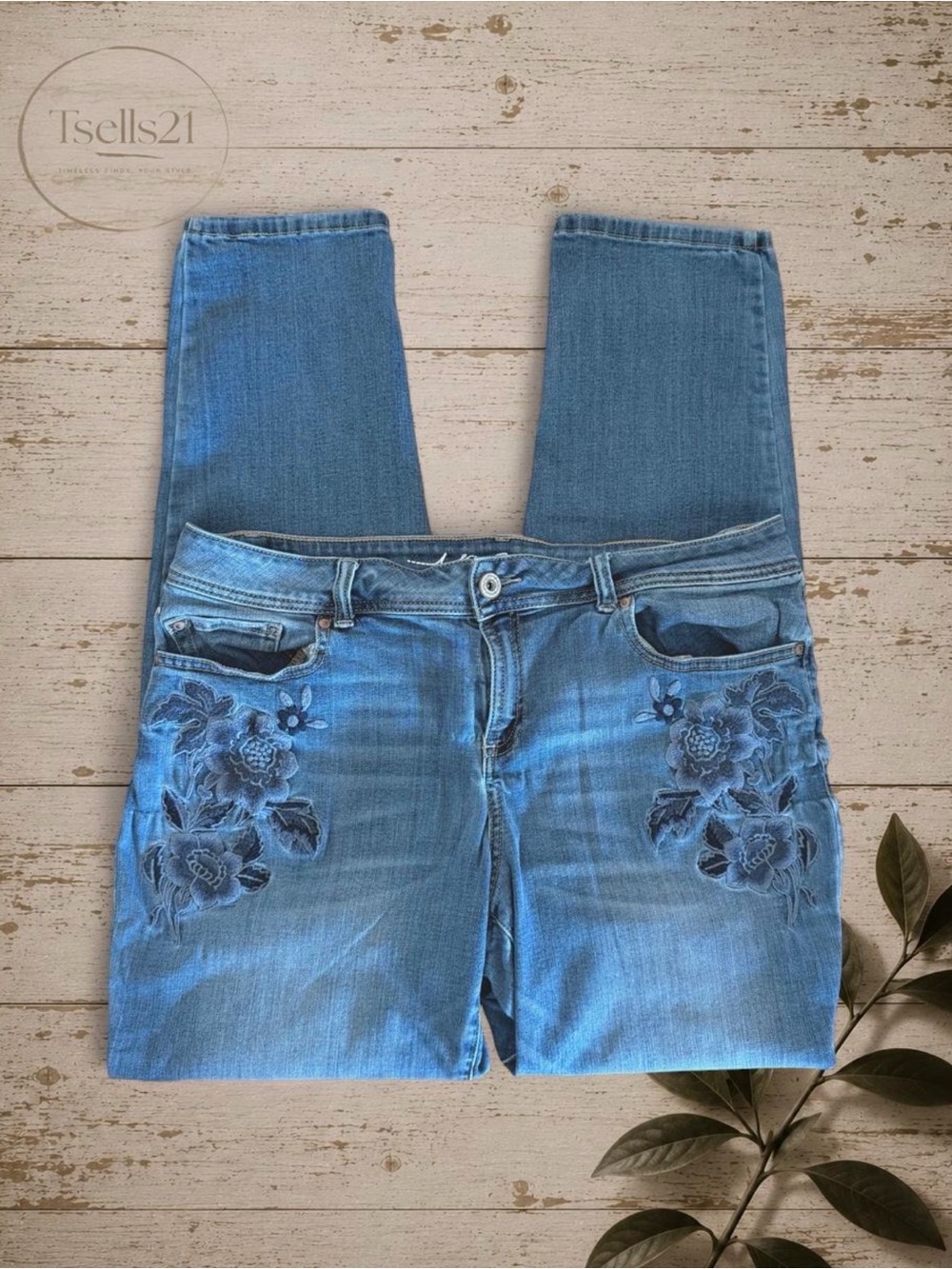 INC International Concepts Embroidered Floral Curvy Fit Skinny Jeans - Size 14